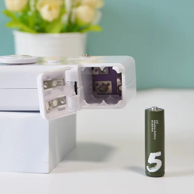 Machine à Coudre Mini Électrique – L’Allié des Retouches Rapides, Même en Panne de Couturier/ière